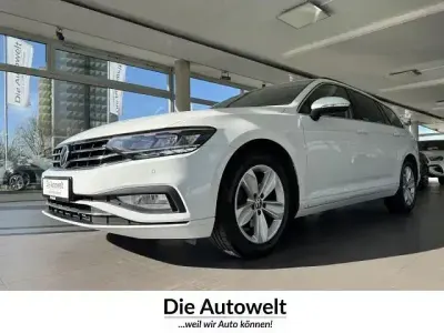 Gebraucht VW Passat Business 200 PS (147 kW) 2022 Pure white (weiß) Kombi