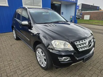 Gebraucht Mercedes ML300 190 PS (139 kW) 2009 Schwarz SUV