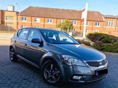 Gebraucht Kia Ceed 120 PS (88 kW) 2010 Grau Kleinwagen