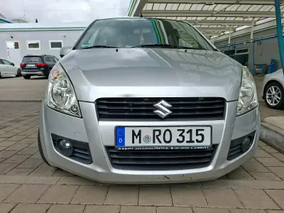 Gebraucht Suzuki Splash 65 PS (47 kW) 2009 Silber Kleinwagen