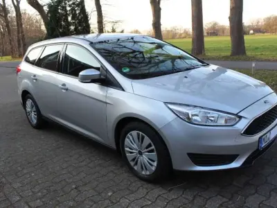 Gebraucht Ford Focus Trend 101 PS (74 kW) 2017 Grau Kombi