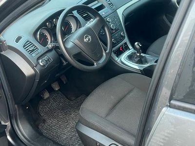 Usata Opel Insignia 140 CV (102 kW) 2009 Grigio Station wagon