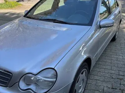 Brugt Mercedes C320 Avantgarde 218 HK (160 kW) 2002 Sølv Sedan