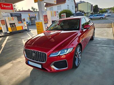 Usata Jaguar XF 300 CV (220 kW) 2022 Rosso Berlina