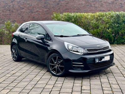 Gebraucht Kia Rio Spirit 84 PS (61 kW) 2016 Schwarz Kleinwagen