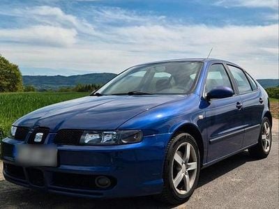 Usado Seat Leon 110 HP (80 kW) 2004 Azul Citadino