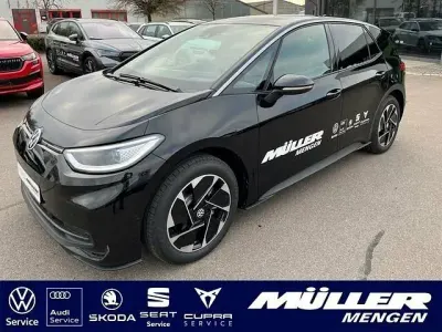 Gebraucht VW ID.3 Pro 150 kW (204 PS) 2024 Grenadillschwarz metallic Kleinwagen