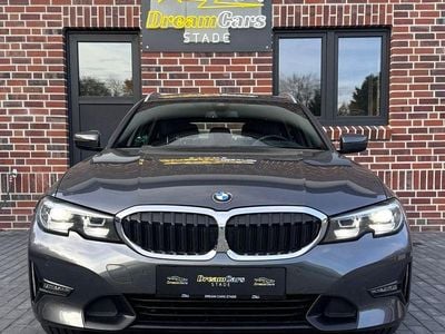 Grau Gebraucht 2020 BMW 320 M Sport Kombi | 25.950 € (Guter Preis)