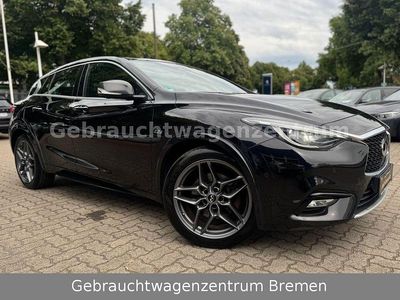 Infiniti Q30