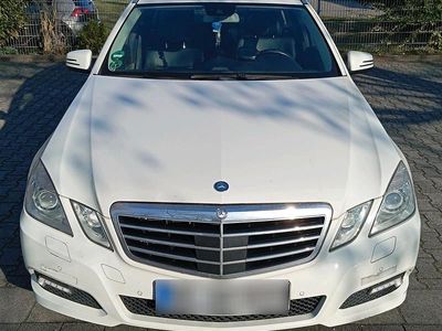 Gebraucht Mercedes E200 2013 Weiß Kombi