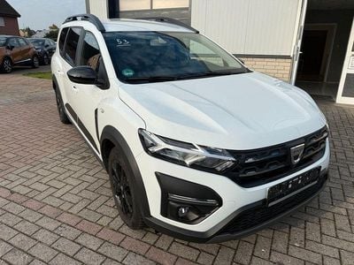 Weiß Gebraucht 2022 Dacia Jogger Extreme Van / Kleinbus | 12.990 € (Guter Preis)