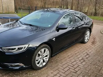 Gebraucht Opel Insignia 170 PS (125 kW) 2018 Blau Limousine