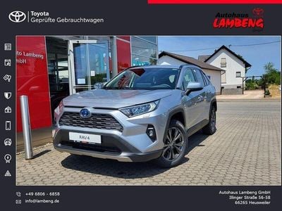 Lichtsilber metallic Gebraucht 2023 Toyota RAV4 Hybrid Team SUV | 36.990 € (Guter Preis)