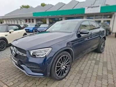 Gebraucht Mercedes GLC300 AMG line 245 PS (180 kW) 2022 Blau Coupé