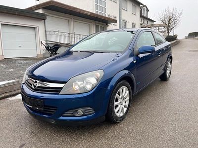 Blau Gebraucht 2006 Opel Astra GTC Coupé | 2.000 €