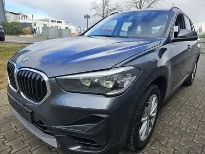 Gebraucht BMW X1 Advantage 140 PS (102 kW) 2019 Grau SUV