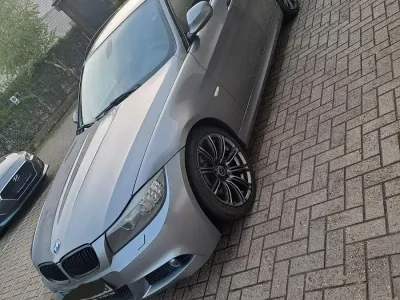 Gebraucht BMW 330 245 PS (180 kW) 2011 Silber Kombi