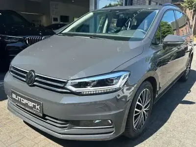 Gebraucht VW Touran Business 150 PS (110 kW) 2024 Grau Van / Kleinbus