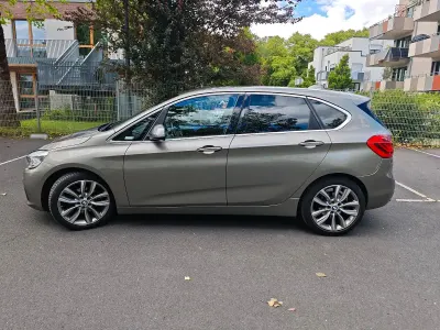 Gebraucht BMW 218 Active Tourer 150 PS (110 kW) 2015 Grau Van / Kleinbus