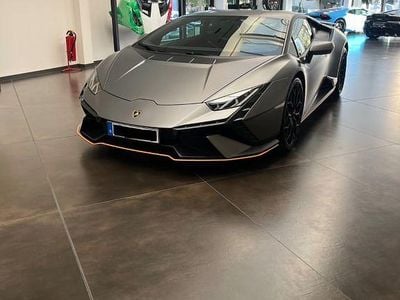 Gebraucht Lamborghini Huracán 640 PS (470 kW) 2023 Orange Coupé