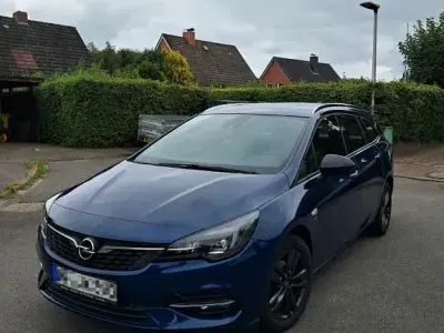 Gebraucht Opel Astra 131 PS (96 kW) 2020 Blau Kombi