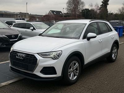 Gebraucht Audi Q3 Sport 150 PS (110 kW) 2023 Weiß SUV