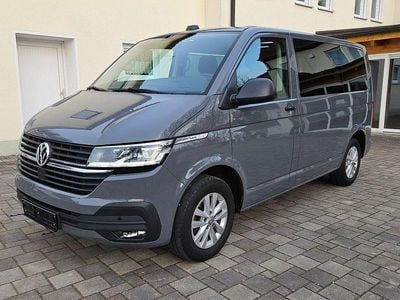 Gebraucht VW Multivan 150 PS (110 kW) 2022 Grau Van / Kleinbus