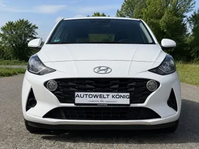 Gebraucht Hyundai i10 Select 67 PS (49 kW) 2022 Weiß Kleinwagen
