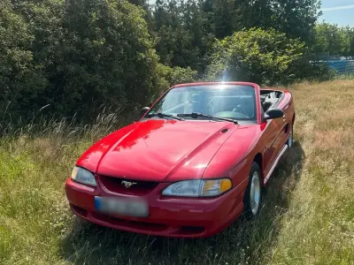 Gebraucht Ford Mustang 144 PS (105 kW) 1996 Rot Cabrio