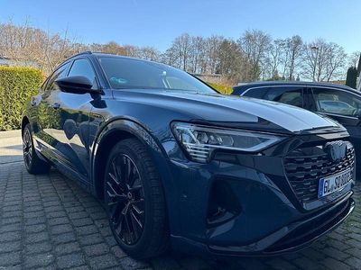 Gebraucht Audi Q8 e-tron Advanced 250 kW (340 PS) 2023 Blau SUV