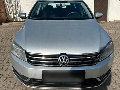 Gebraucht VW Passat 122 PS (89 kW) 2011 Silber Kombi
