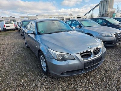 Grau Gebraucht 2006 BMW 523 Advantage Limousine | 4.499 € (Fairer Preis)