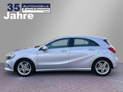 Gebraucht Mercedes 180 122 PS (89 kW) 2017 Polarsilber  metalliclack (metallic) Limousine