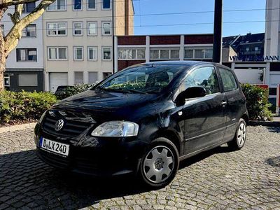 Gebraucht VW Fox 60 PS (44 kW) 2010 Schwarz Kleinwagen