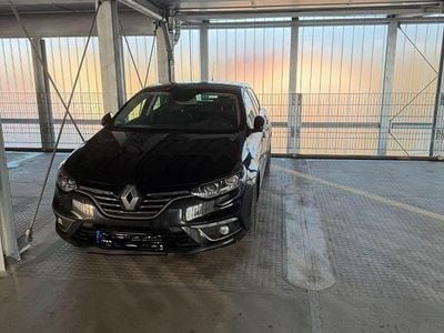 Schwarz Gebraucht 2019 Renault Mégane IV Bose Edition Limousine | 14.500 € (Teuer)