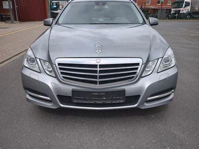 Second-hand Mercedes E200 Avantgarde 184 CP (135 kW) 2011 Gri Break