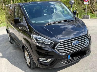 Second-hand Ford Tourneo Titanium X 170 CP (125 kW) 2018 Negru Monovolum