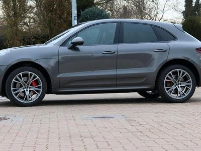 Grau Gebraucht 2014 Porsche Macan Turbo SUV | 23.500 € (Teuer)