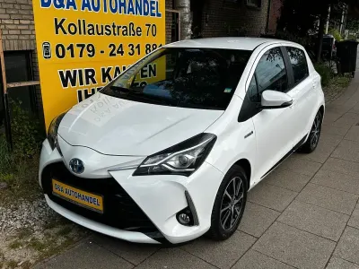 Gebraucht Toyota Yaris Hybrid Team 73 PS (53 kW) 2018 Weiß Limousine