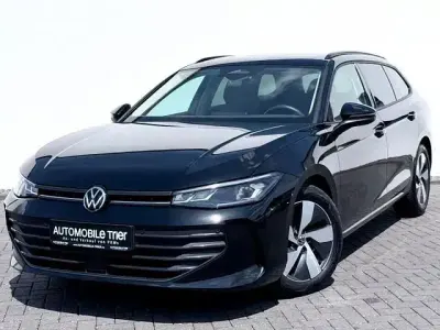 Gebraucht VW Passat 150 PS (110 kW) 2025 Grenadillschwarz metallic (metallic) Kombi