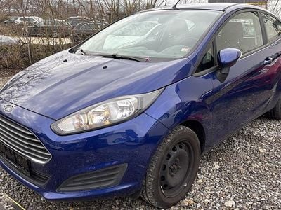 Gebraucht Ford Fiesta Trend 60 PS (44 kW) 2014 Blau Kleinwagen