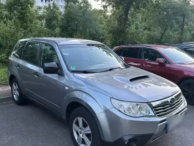Gebraucht Subaru Forester 147 PS (108 kW) 2011 Silber SUV