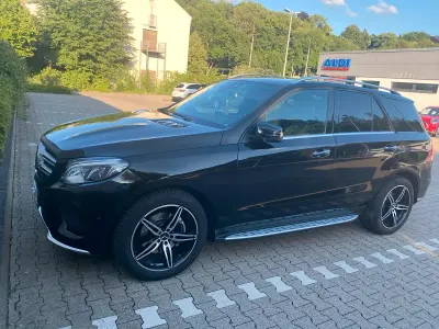Gebraucht Mercedes GLE350 AMG line 309 PS (227 kW) 2015 Schwarz SUV