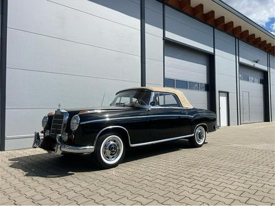 Second-hand Mercedes 220 105 CP (77 kW) 1959 Negru Cabrio