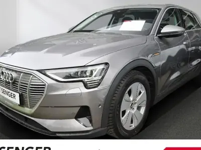 Używany Audi e-tron Comfort 230 kW (313 KM) 2020 Szary SUV