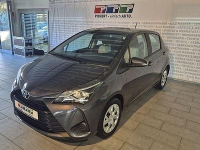 Gebraucht Toyota Yaris Comfort 72 PS (52 kW) 2020 Marlingrau metallic Kleinwagen