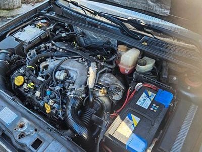 Usado Opel Signum 177 HP (130 kW) 2004 Cinzento Citadino