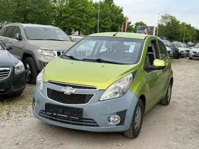 Używany Chevrolet Spark LS 68 KM (50 kW) 2010 Zielony Hatchback
