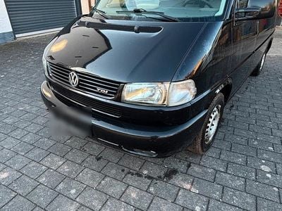 Gebraucht VW T4 102 PS (75 kW) 2002 Schwarz Van