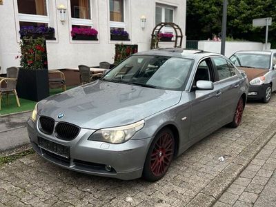 BMW 523